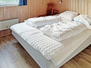 4 bedrooms - 4 Star Holiday Home in Ringkobing (Ringkobing)