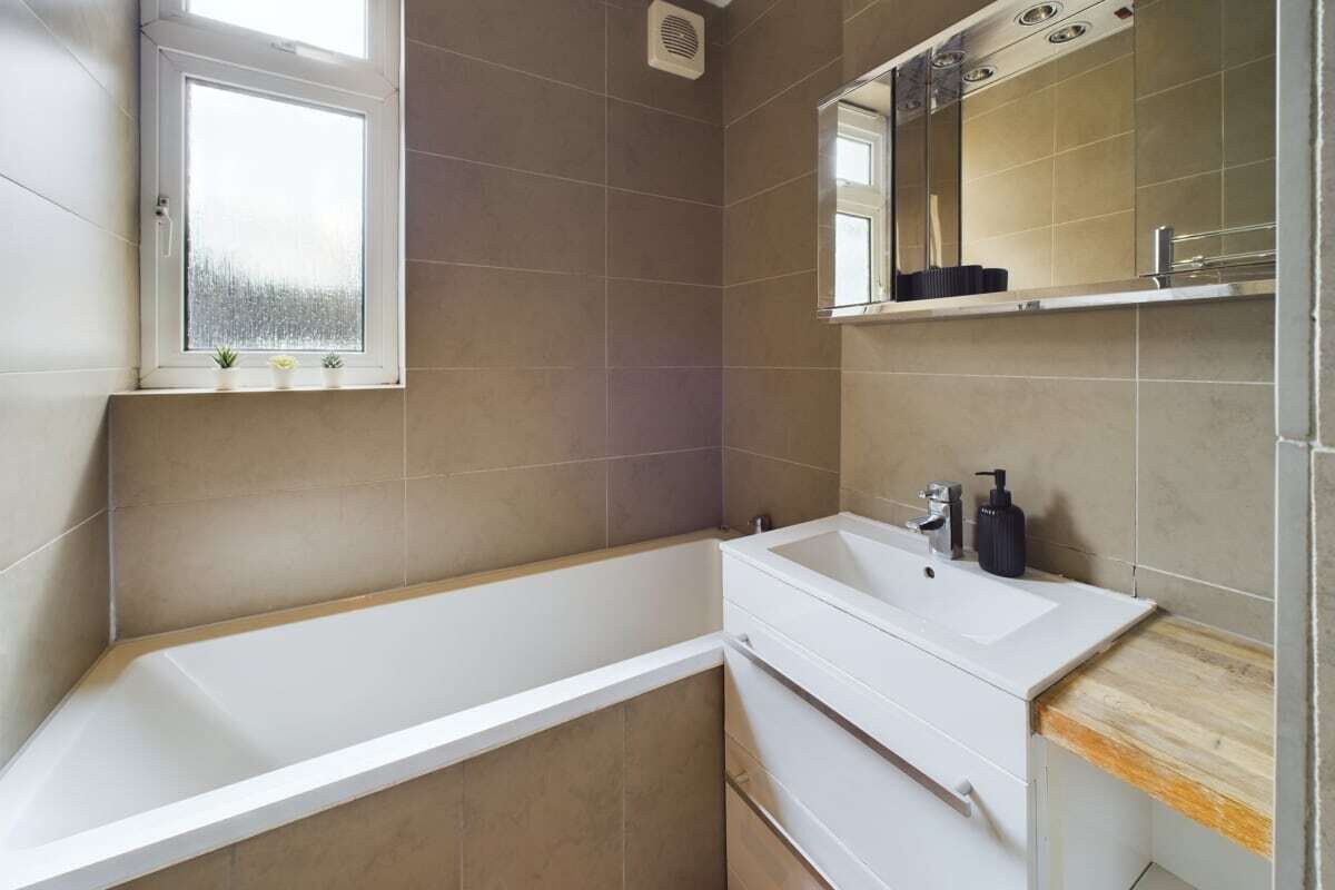 House (3 Bedrooms) | Bathroom | Towels