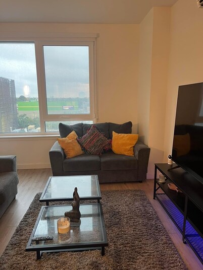 Cozy shared space 1-bedroom in a condo with AC, WiFi in fabulous Brooklyn