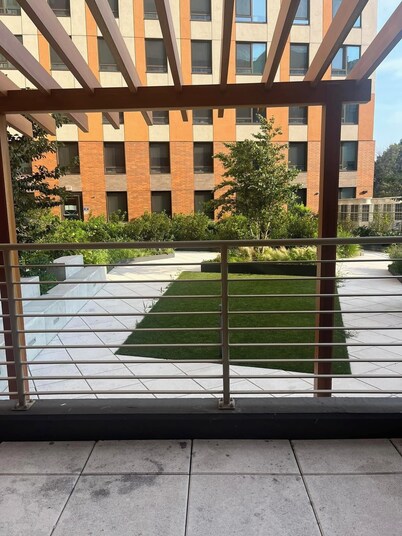 Cozy shared space 1-bedroom in a condo with AC, WiFi in fabulous Brooklyn