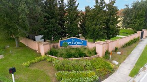 Property grounds - Relaxing Disney 4BR Retreat w/ Pool (37 characters) (Kissimmee)