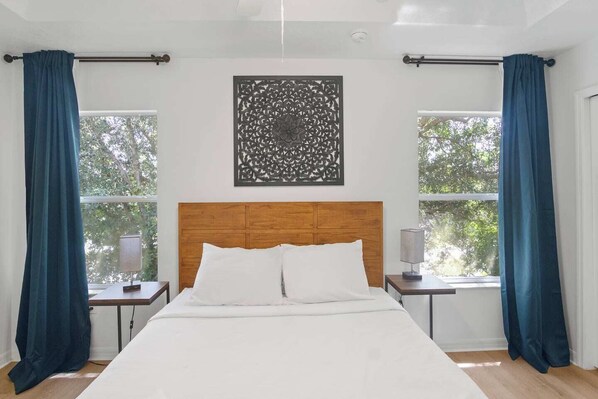 4 bedrooms, iron/ironing board, free WiFi, bed sheets - Relaxing Disney 4BR Retreat w/ Pool (37 characters) (Kissimmee)