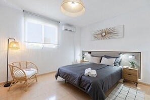 6 chambres, fer et planche à repasser, Wi-Fi, literie fournie