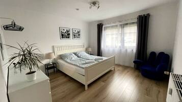 House | 2 bedrooms, individually furnished, iron/ironing board