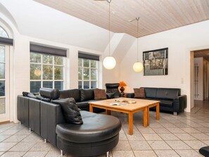 Living area - Luxury Retreat by the Sea - By Traum Ferienwohnungen (Ulfborg)