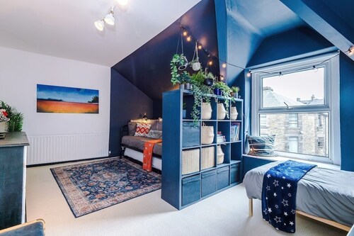 Rufloreo Dale: homely & central