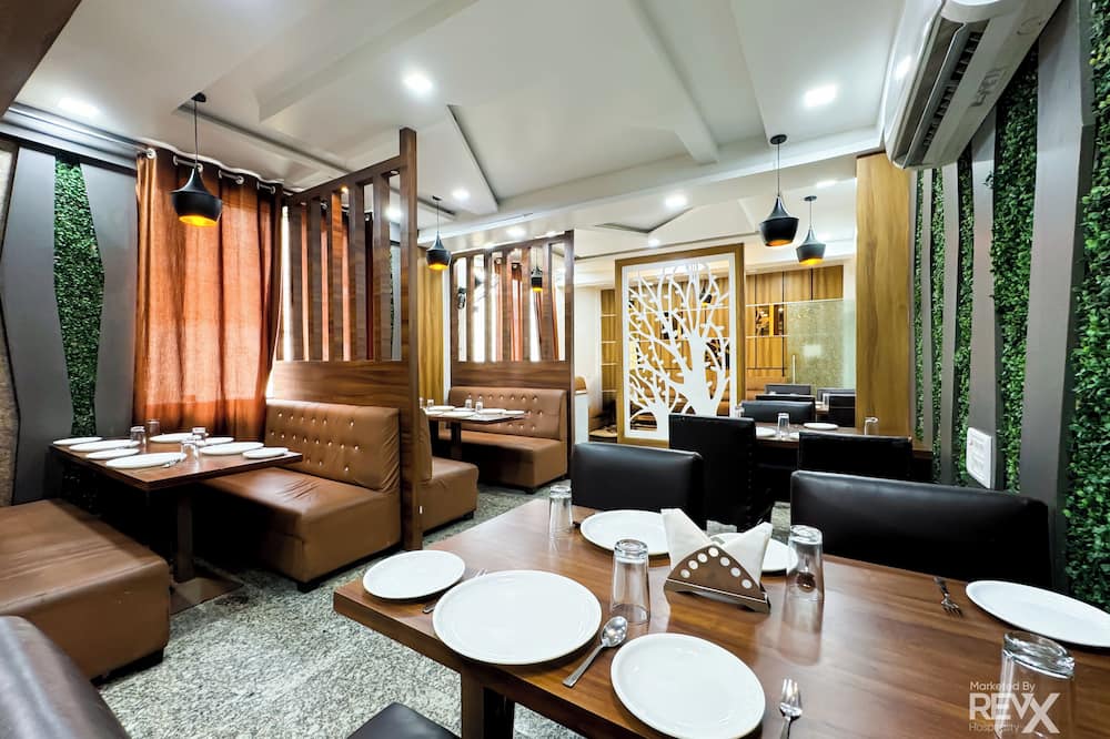 Hotel Vrinda Sarovar - Isapur Banger