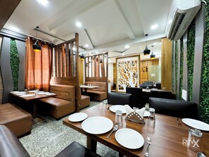 Restaurant - Hotel Vrinda Sarovar  (Mathura)