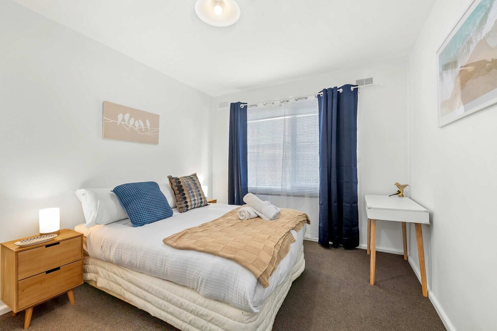Spacious 1Bedroom Apartment with Car Space Melbourne Vrbo