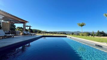 Piscine extérieure, piscine chauffée