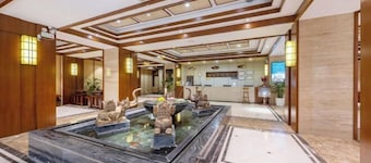 Bingang International Hotel (Xishuangbanna Splash Plaza)