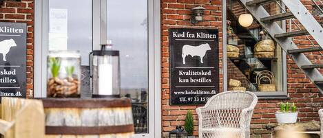 House | Exterior detail