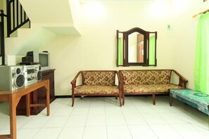 Room - Villa Kangen Omah (Pacet)