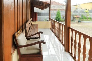 Terrace/patio - Villa Kangen Omah (Pacet)