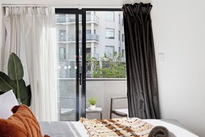 1 habitación, tabla de planchar con plancha, wifi gratis y ropa de cama 