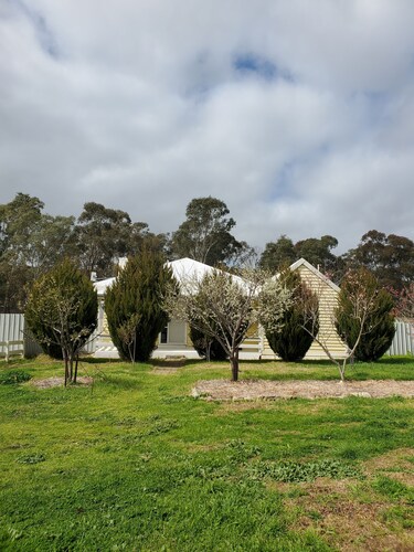 Cosy & historical one-bedder - perfect to explore Castlemaine & the Goldfields