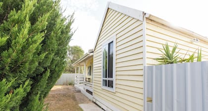 Cosy & historical one-bedder - perfect to explore Castlemaine & the Goldfields