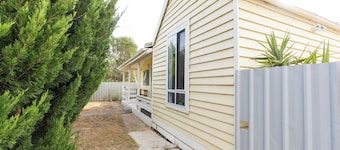 Cosy & historical one-bedder - perfect to explore Castlemaine & the Goldfields