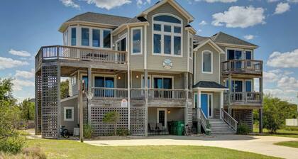 Oceanside in Whalehead with Pool, Spa, Sleeps 18!