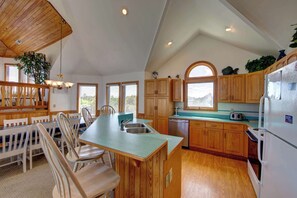 Unclassified image, 2 of 50, button