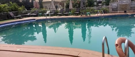 Piscine extérieure