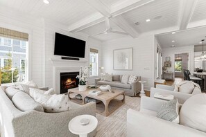 Smart TV, fireplace, books - NEW! Private Pool, Bikes, & LSV! 6-min walk to Scenic Watersound West Beach! (Santa Rosa Beach)