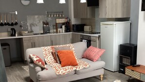 Living area - Charming Horwich Apartment With 2 Bedrooms (Bolton)
