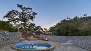 Outdoor pool - Turban Nature Wilderness Kumbhalgarh  (Gogunda)