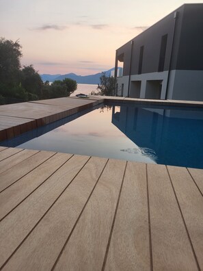Seasonal outdoor pool - Attilio High Living Suites - Adults Only (Torri del Benaco)