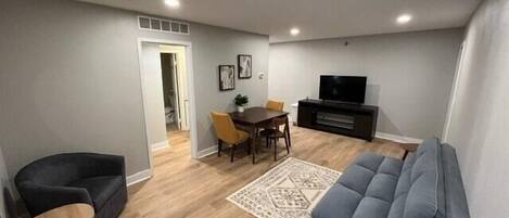 Televisión, oficina