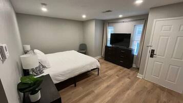 2 chambres, fer et planche à repasser, Wi-Fi, draps fournis