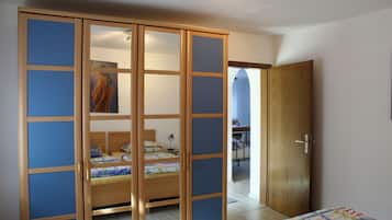 1 bedroom, free WiFi, bed sheets
