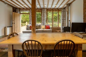 House - Host Stay Downs Farm Granary (Ashford)