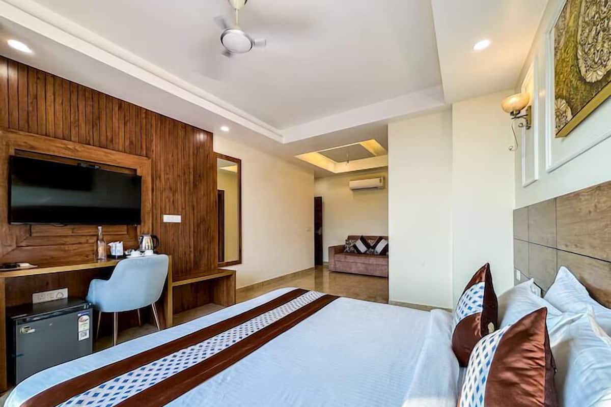 Executive Double Room | Free WiFi, bed sheets