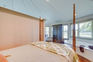 Iron/ironing board, WiFi, bed sheets