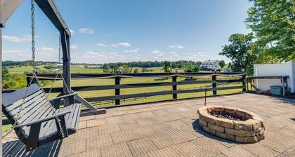4 Mi to German Village: Studio w/ Hot Tub!