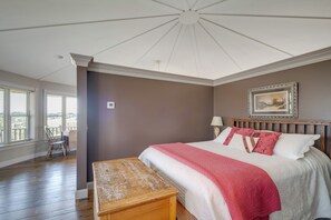 Desk, iron/ironing board, internet, bed sheets