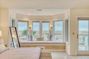 4 Schlafzimmer, Schreibtisch, Bügeleisen/Bügelbrett, Reisekinderbett