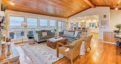 Elk Ridge - Lux Oceanfront Family Retreat Hot Tub