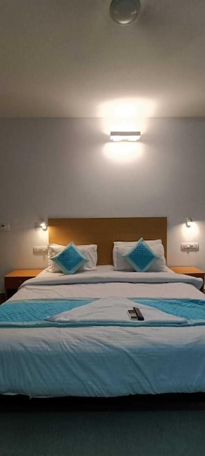 Deluxe Room, Balcony