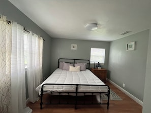 4 chambres, fer et planche à repasser, Wi-Fi gratuit, draps fournis