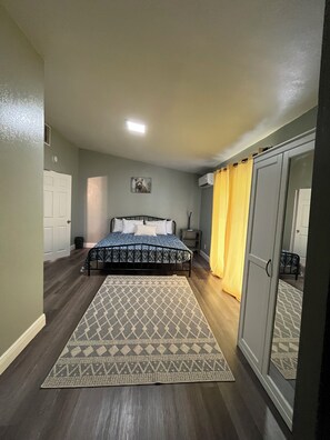 4 chambres, fer et planche Ă repasser, Wi-Fi, draps fournis
