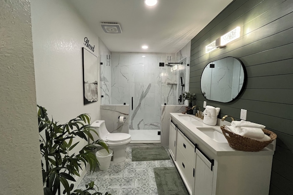 Hair dryer, towels, soap, shampoo