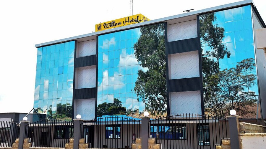 Willow Hotel