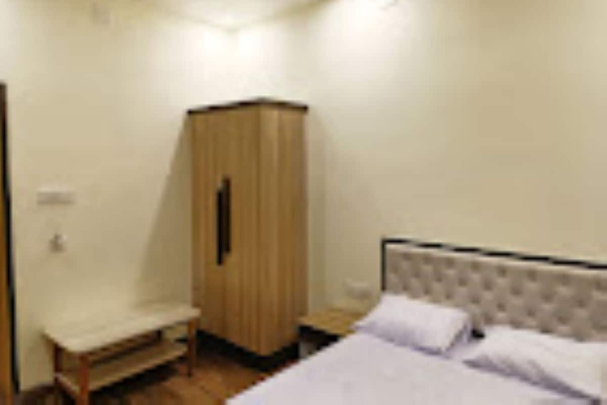 Deluxe Double Room, City View