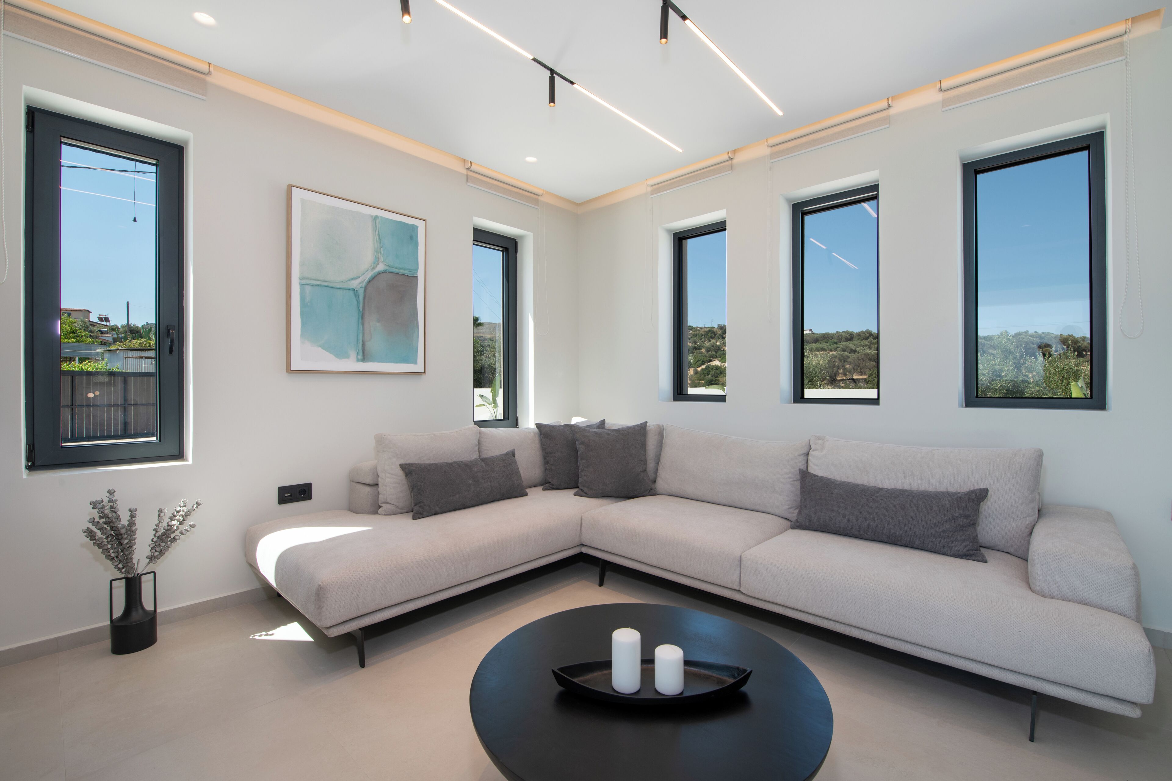 Smart TV, fireplace, video games