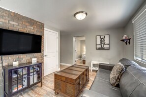 Casa (Multiple Bedrooms) | Parte interna