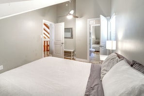 House (Multiple Bedrooms) | Interior