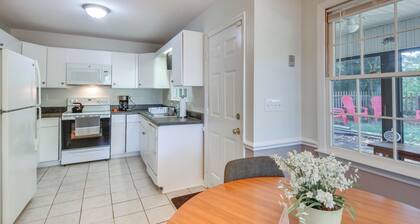Seneca Escape w/ Screened Patio: Near Lakes!