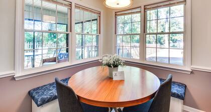 Seneca Escape w/ Screened Patio: Near Lakes!